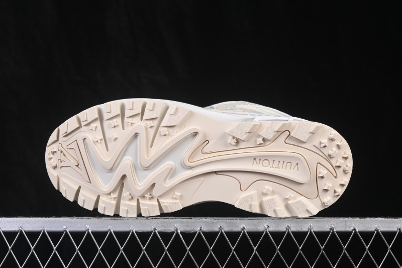 LV Tatic Runner Louis Vuitton Casual Running Shoes with Breathable Mesh and TPU Sole - Apricot
