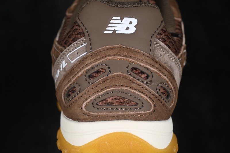 New Balance 204 Series Retro Casual Running Sneakers with Breathable Upper - U204L1IP