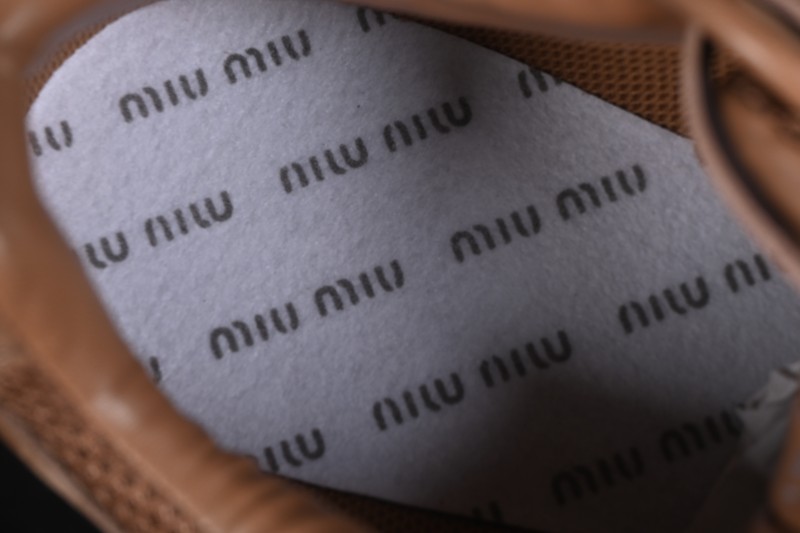 MiuMiu x New Balance 530 Retro Low-Top Casual Lifestyle Shoes with Deconstructed Design and Dual Laces - AJD4