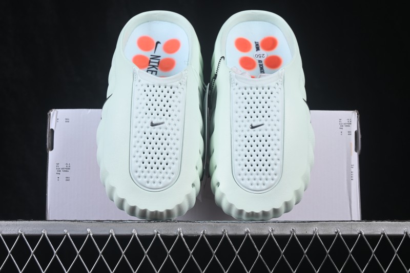 Nike Mind 001 Neuromuscular Foot Massage Slippers with 22 Energy Pods - HQ4309-300