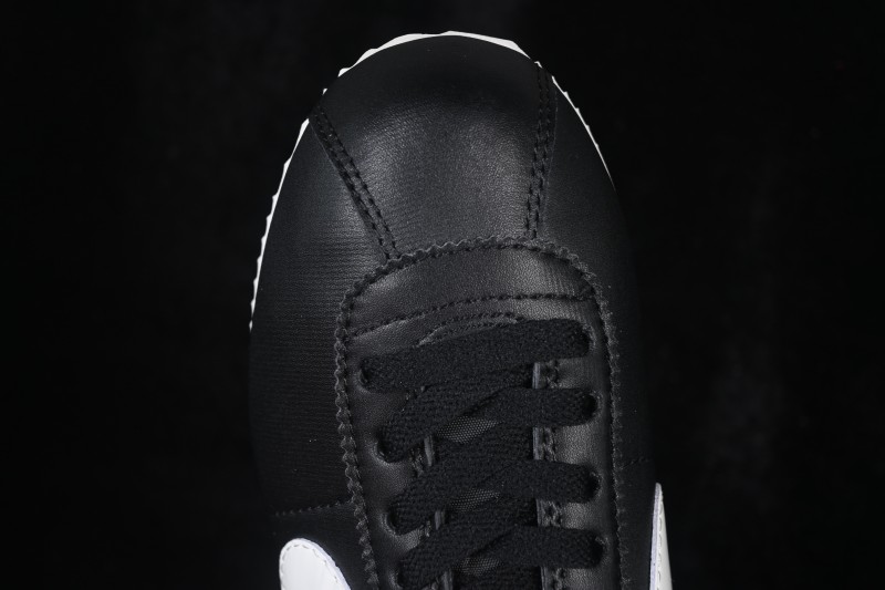 Nike Classic Cortez Leather Retro Running Shoes - IV5675-001