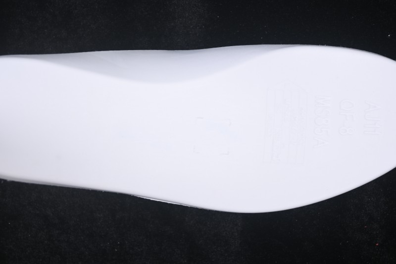 Comme des Garçons x Nike Air Jordan 11 White Sneakers - IV7639-100